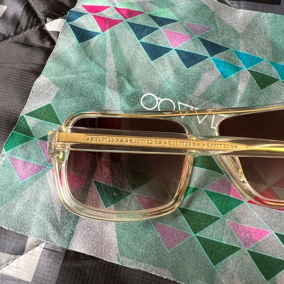 Oliver Peoples Sunglasses - Picture 7 of 8